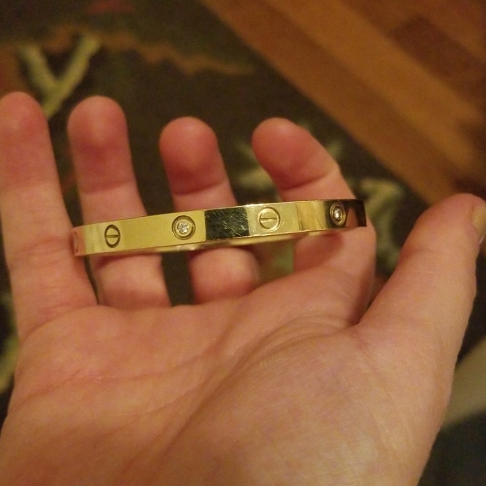 Bangle with diamonds